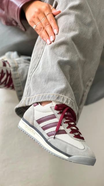 Post do Instagram @evorashoes