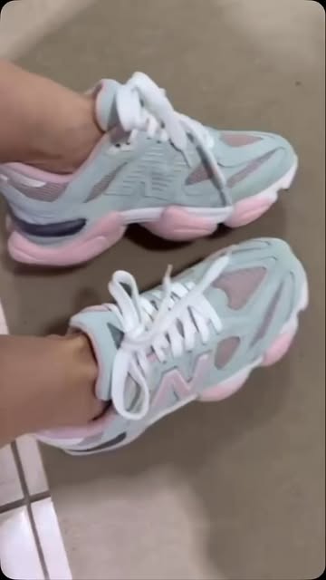 Post do Instagram @evorashoes